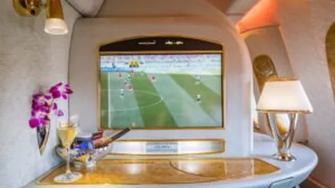 梁靖崑以3-1击败林高远，挺进WTT重庆冠军赛男单八强